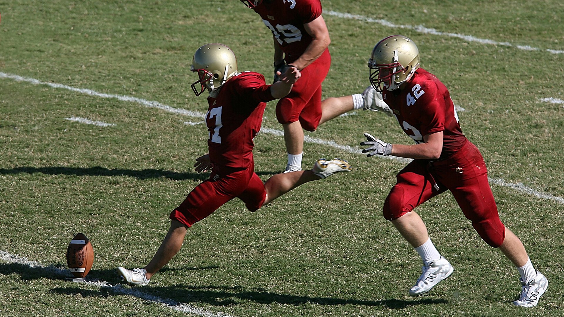 马拉松赛场 挑战自我的极限运动，马拉松rq